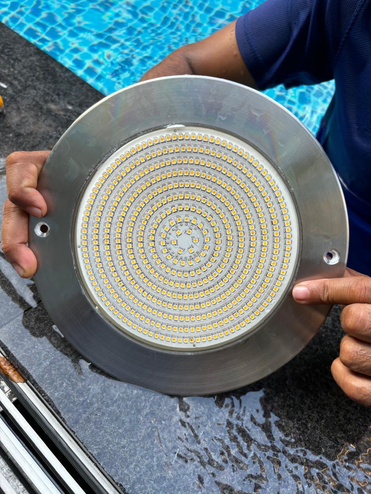 Underwater-Light-Replacement